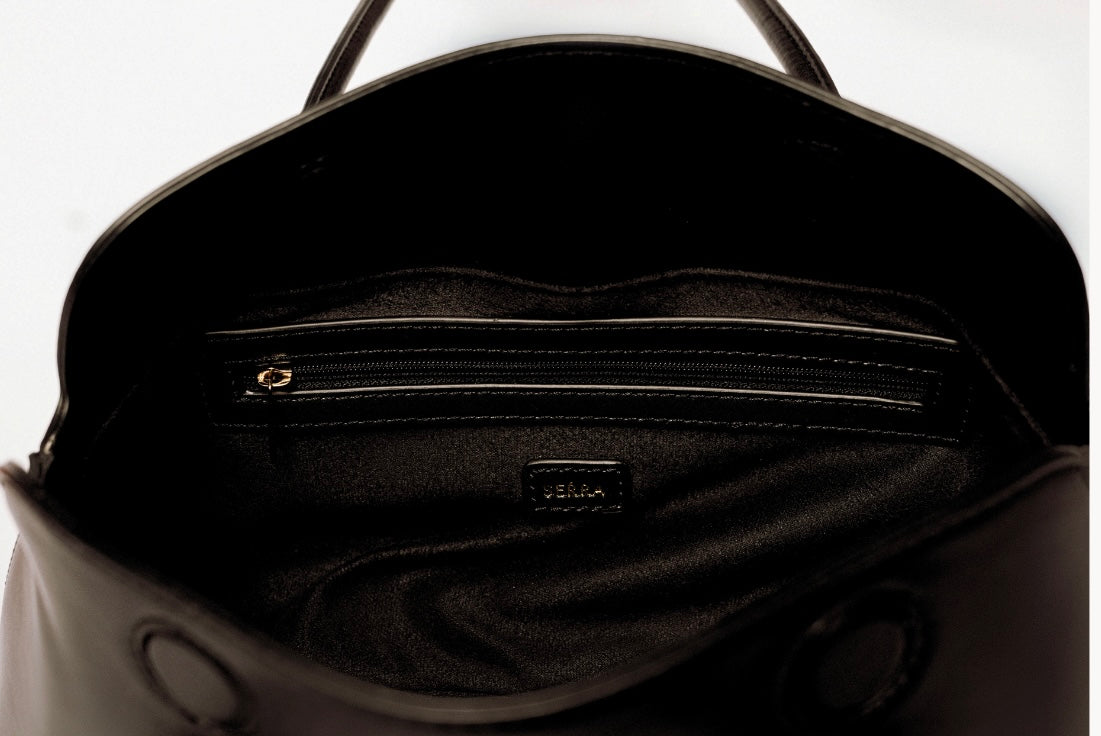 Kaia - Black